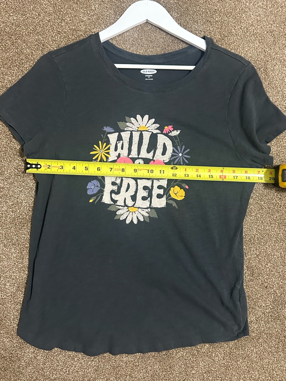Old Navy Black 'Wild & Free' Floral Graphic Tee - Picture 4 of 5